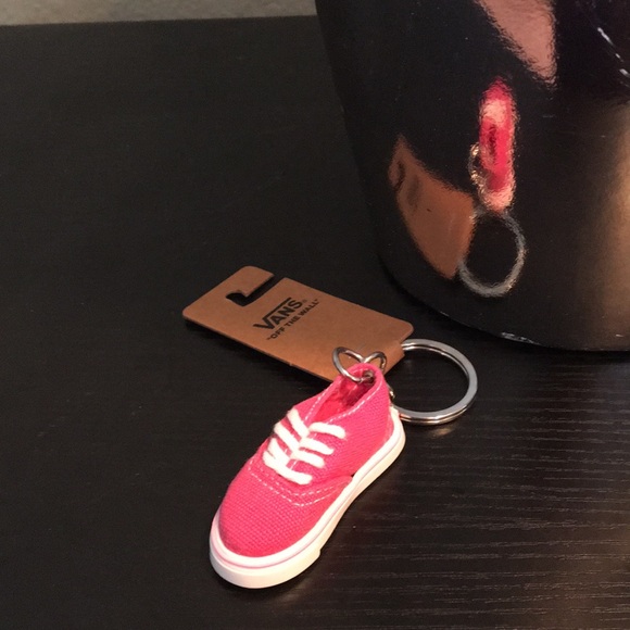 vans old skool keychain